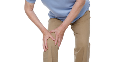 老年人上下樓梯膝蓋彈響 御正君骨活丸 養護膝關節